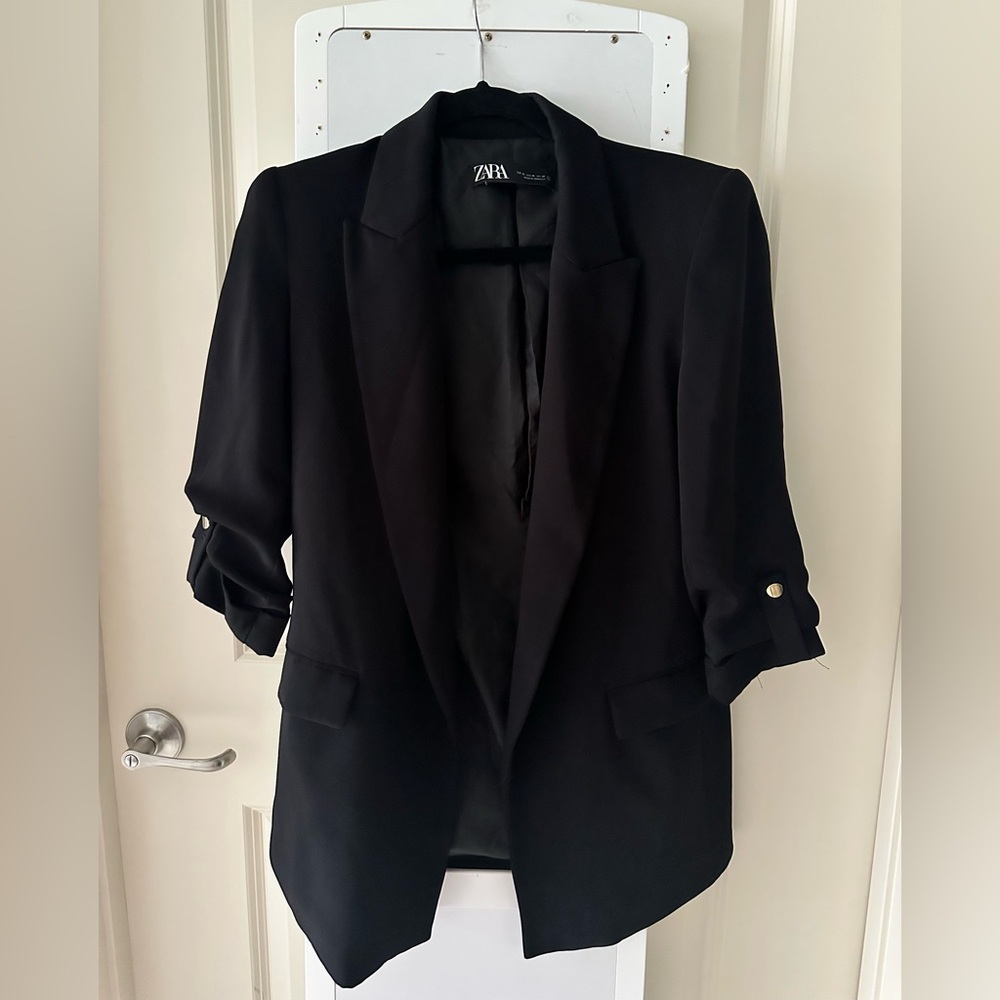 Zara Women's Elegant Black Blazer